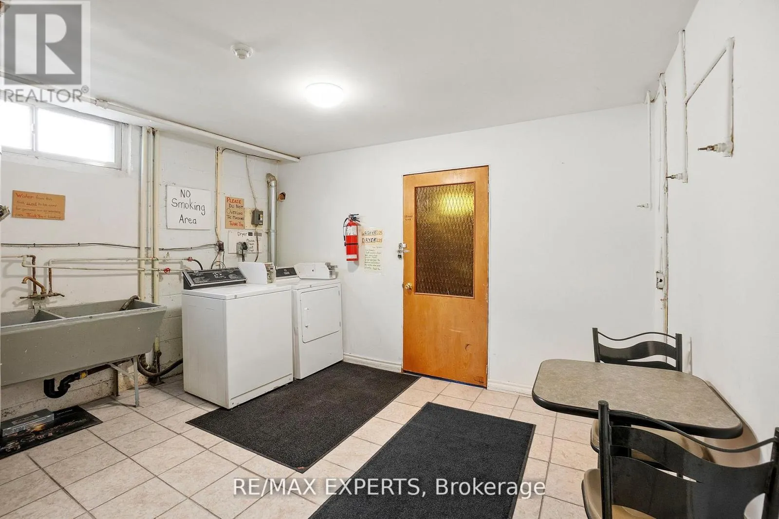 102 - 3261A LAKE SHORE BOULEVARD W