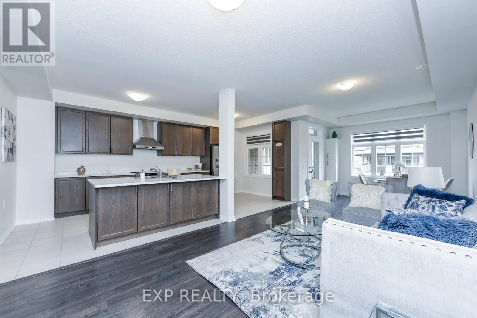 10 LOWES HILL CIRCLE