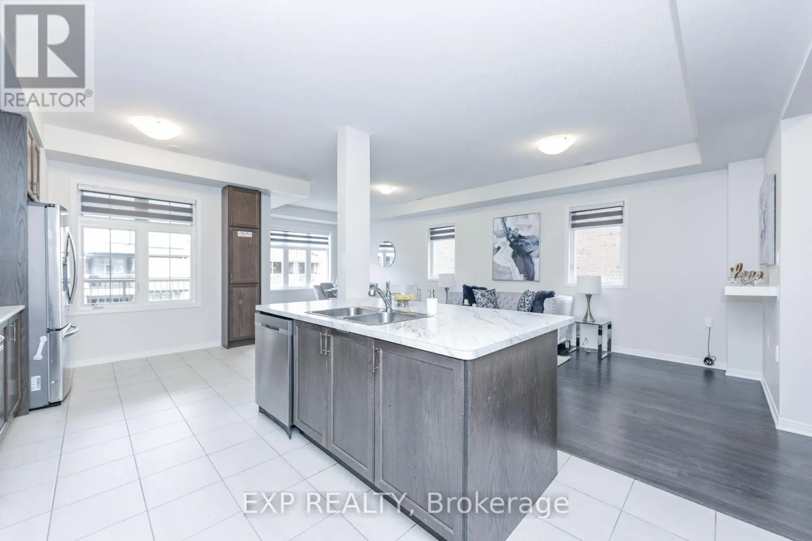 10 LOWES HILL CIRCLE