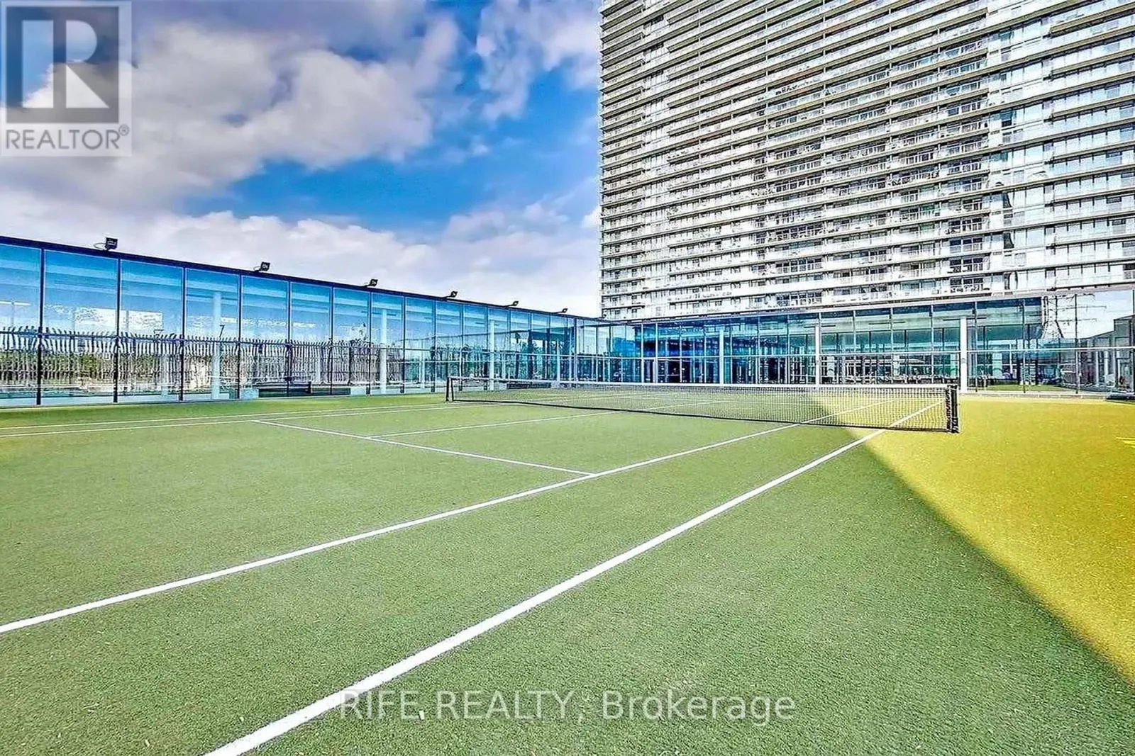 2512 - 103 THE QUEENSWAY AVENUE