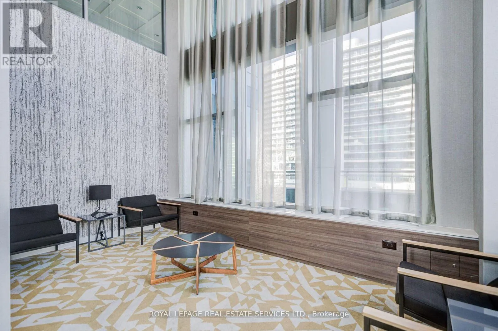 1008 - 2560 EGLINTON AVENUE W