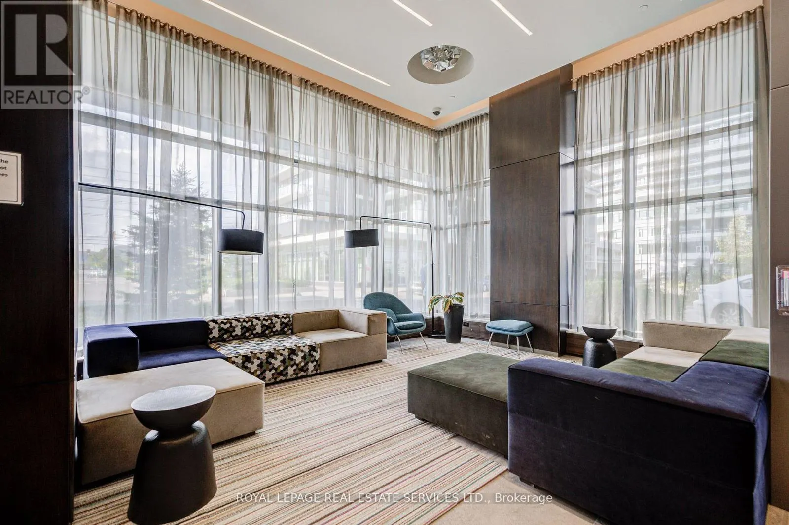 1008 - 2560 EGLINTON AVENUE W