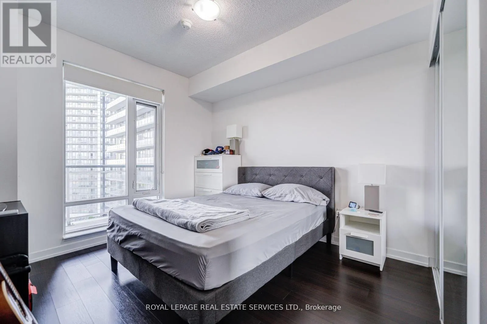 1008 - 2560 EGLINTON AVENUE W