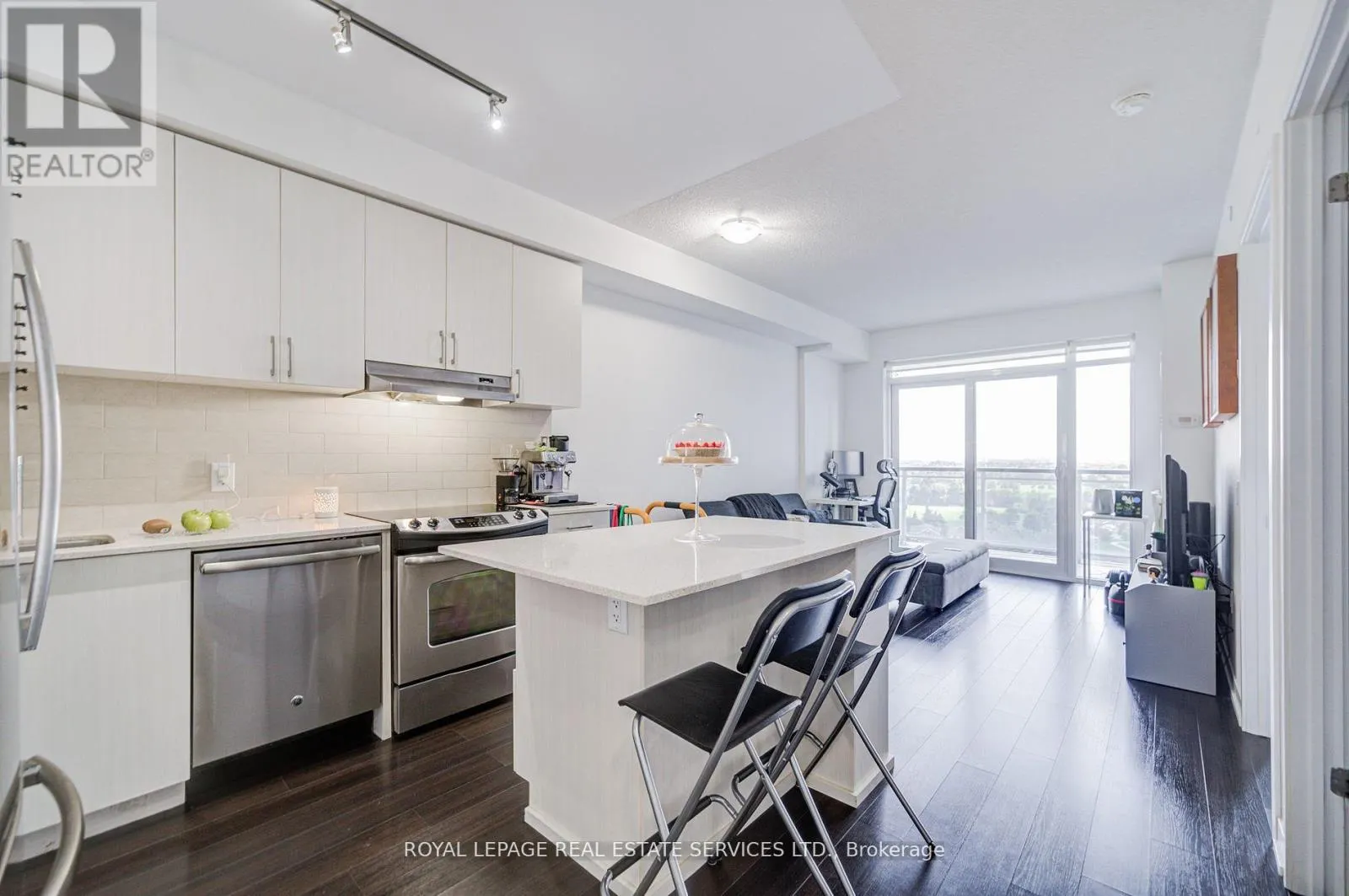 1008 - 2560 EGLINTON AVENUE W