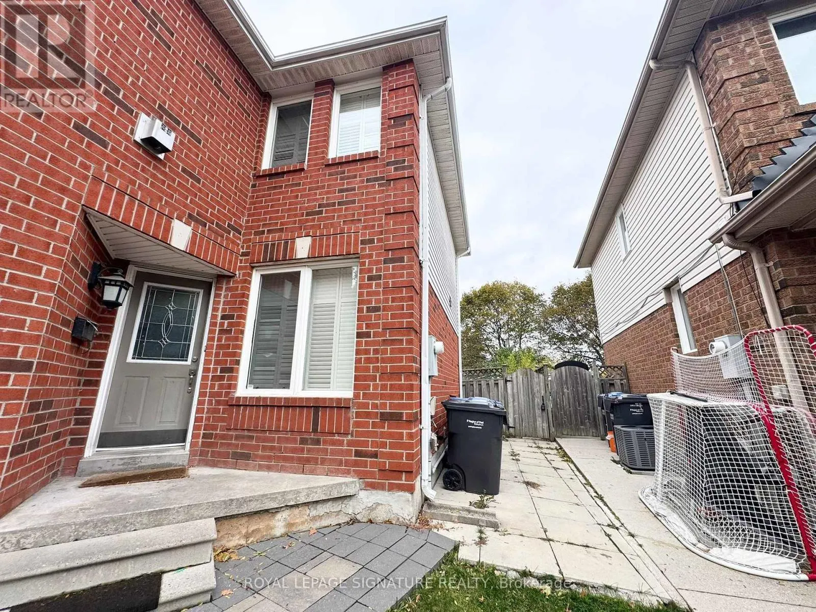 UPPER - 13 SOUTHWELL PLACE