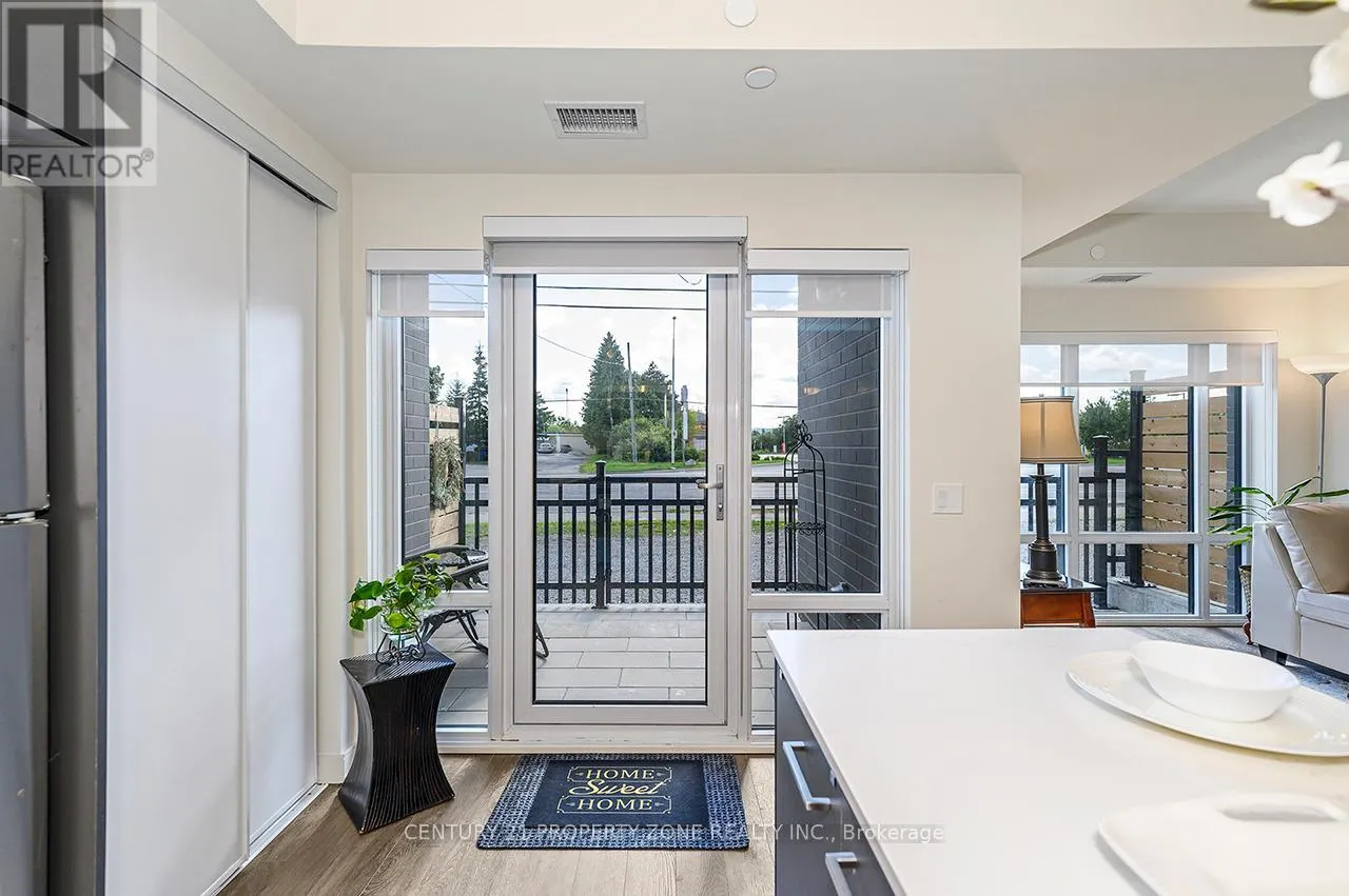 TH 105 - 8010 DERRY ROAD W