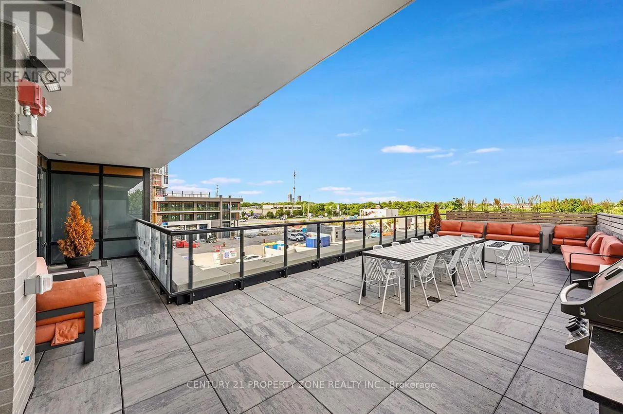 TH 105 - 8010 DERRY ROAD W