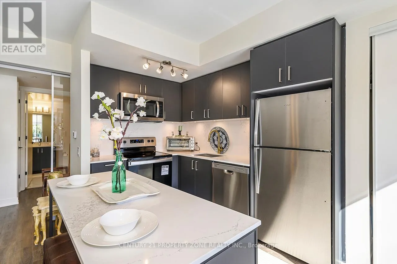 TH 105 - 8010 DERRY ROAD W