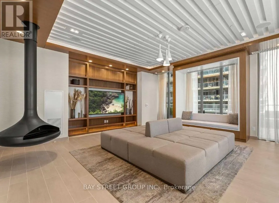 3107 - 70 ANNIE CRAIG DRIVE