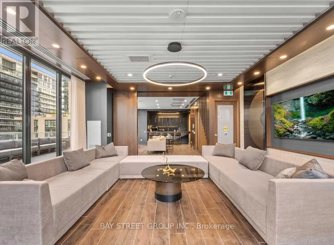 3107 - 70 ANNIE CRAIG DRIVE