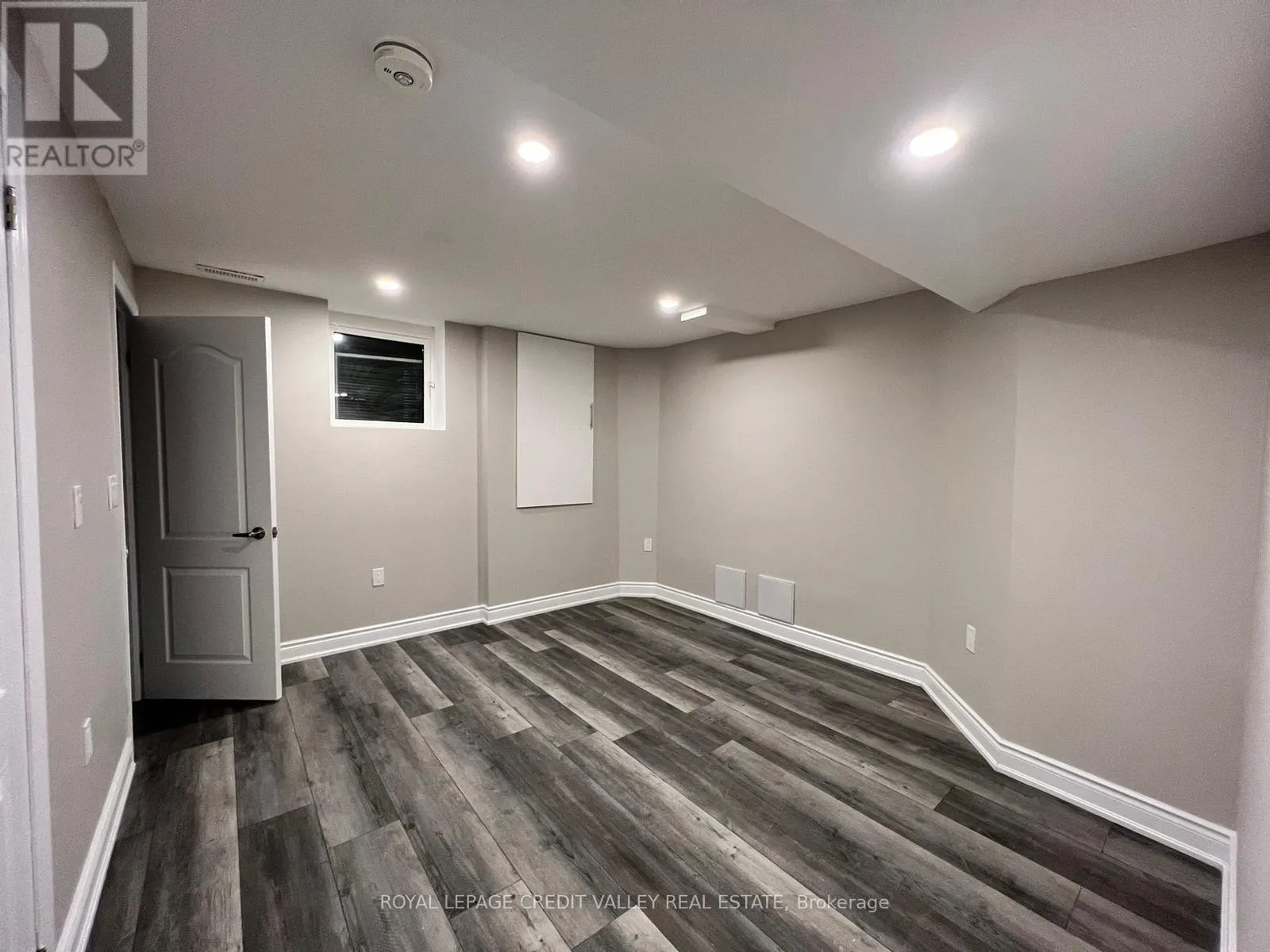 62 EAGLERIDGE DRIVE E