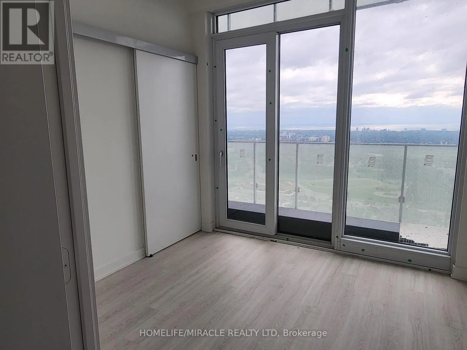 4308 - 3883 QUARTZ ROAD