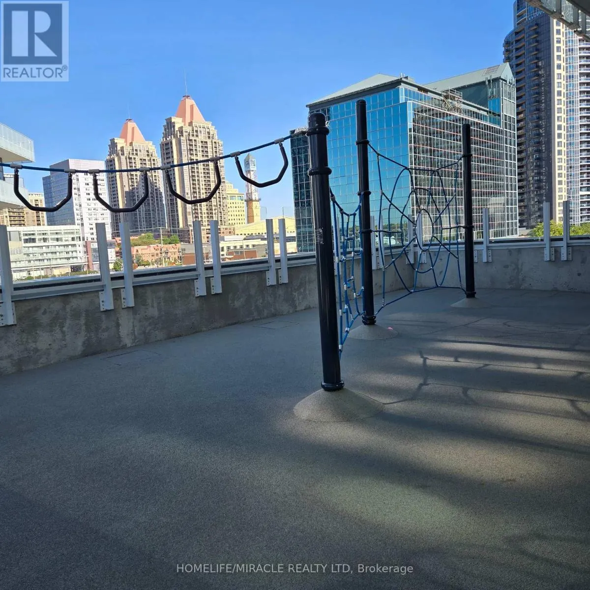 4308 - 3883 QUARTZ ROAD