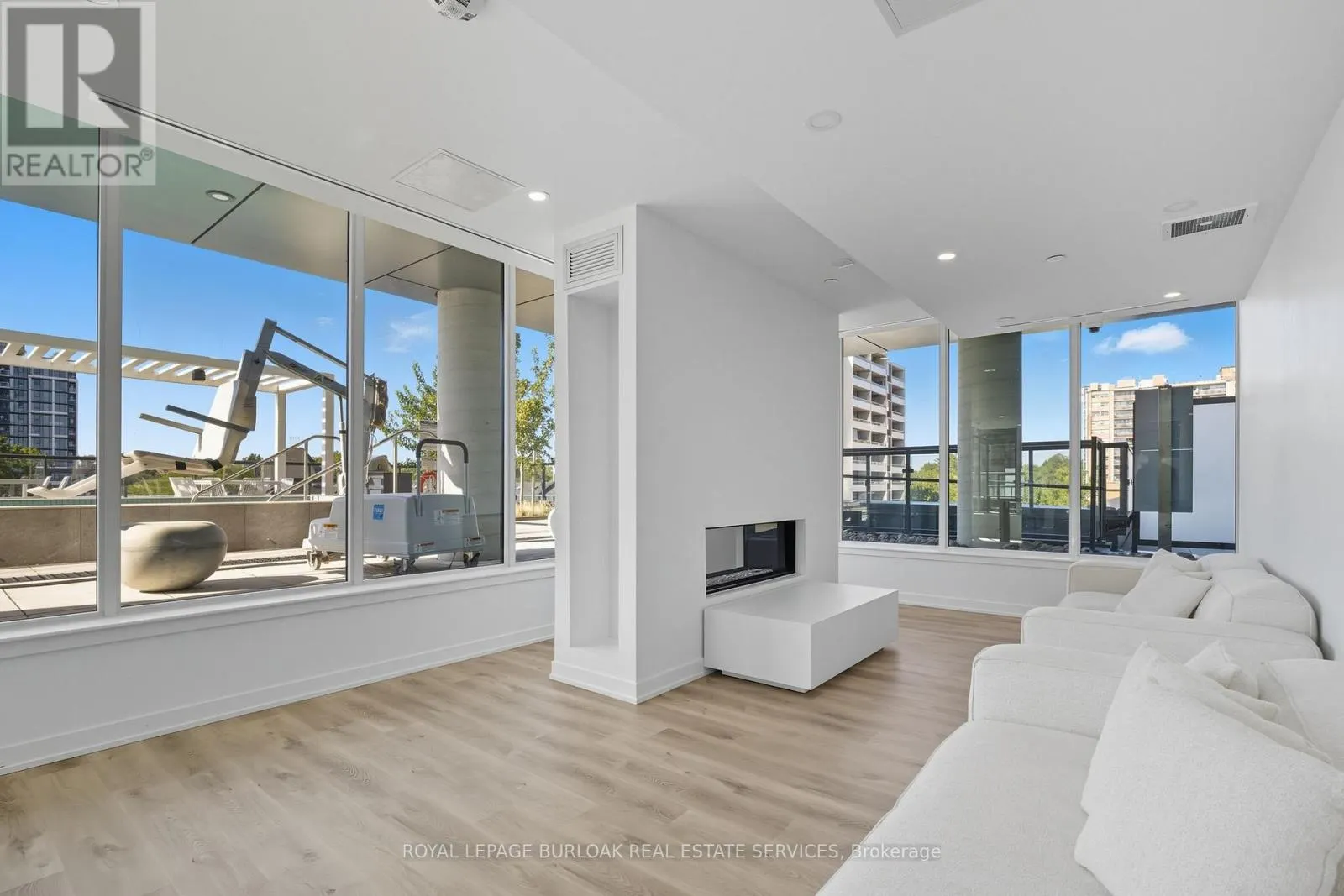 1805 - 370 MARTHA STREET