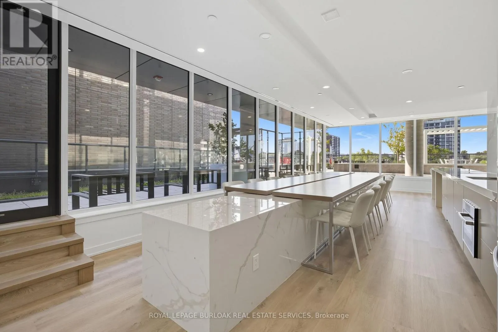 1805 - 370 MARTHA STREET