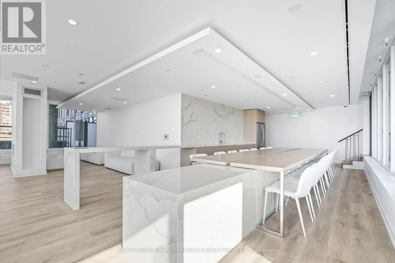 1805 - 370 MARTHA STREET