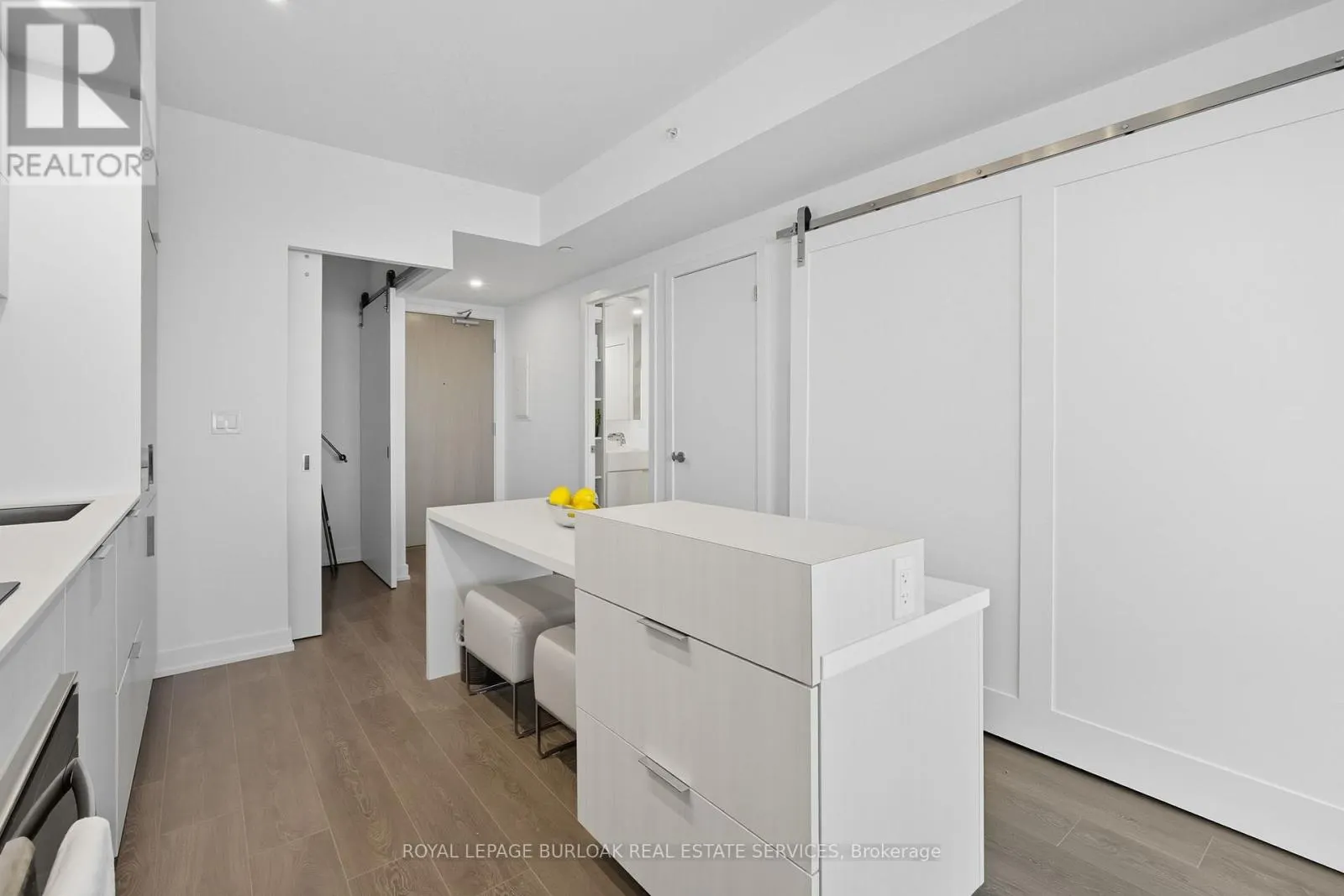 1805 - 370 MARTHA STREET