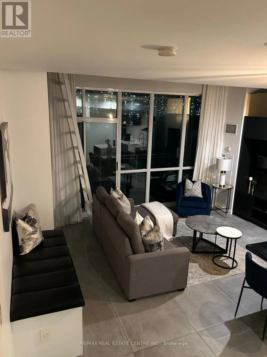 503 - 220 BURNHAMTHORPE ROAD W