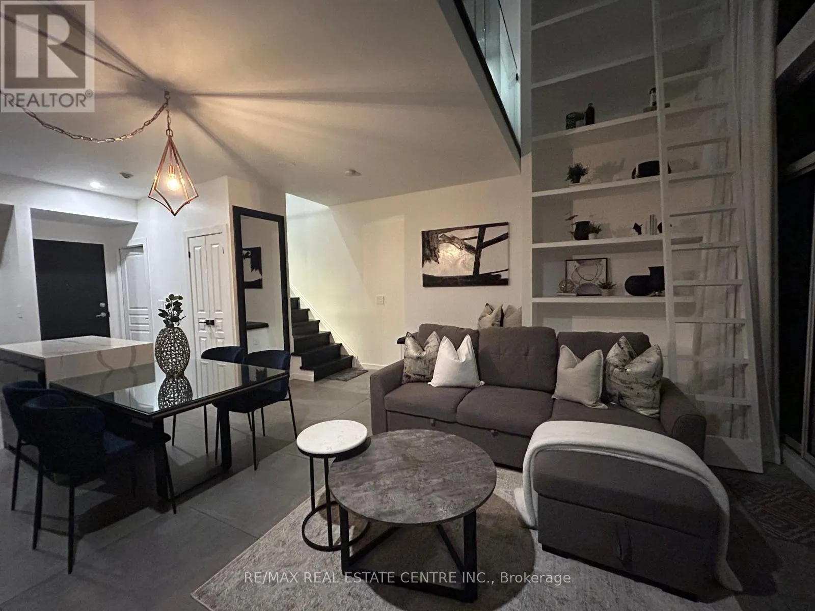 503 - 220 BURNHAMTHORPE ROAD W