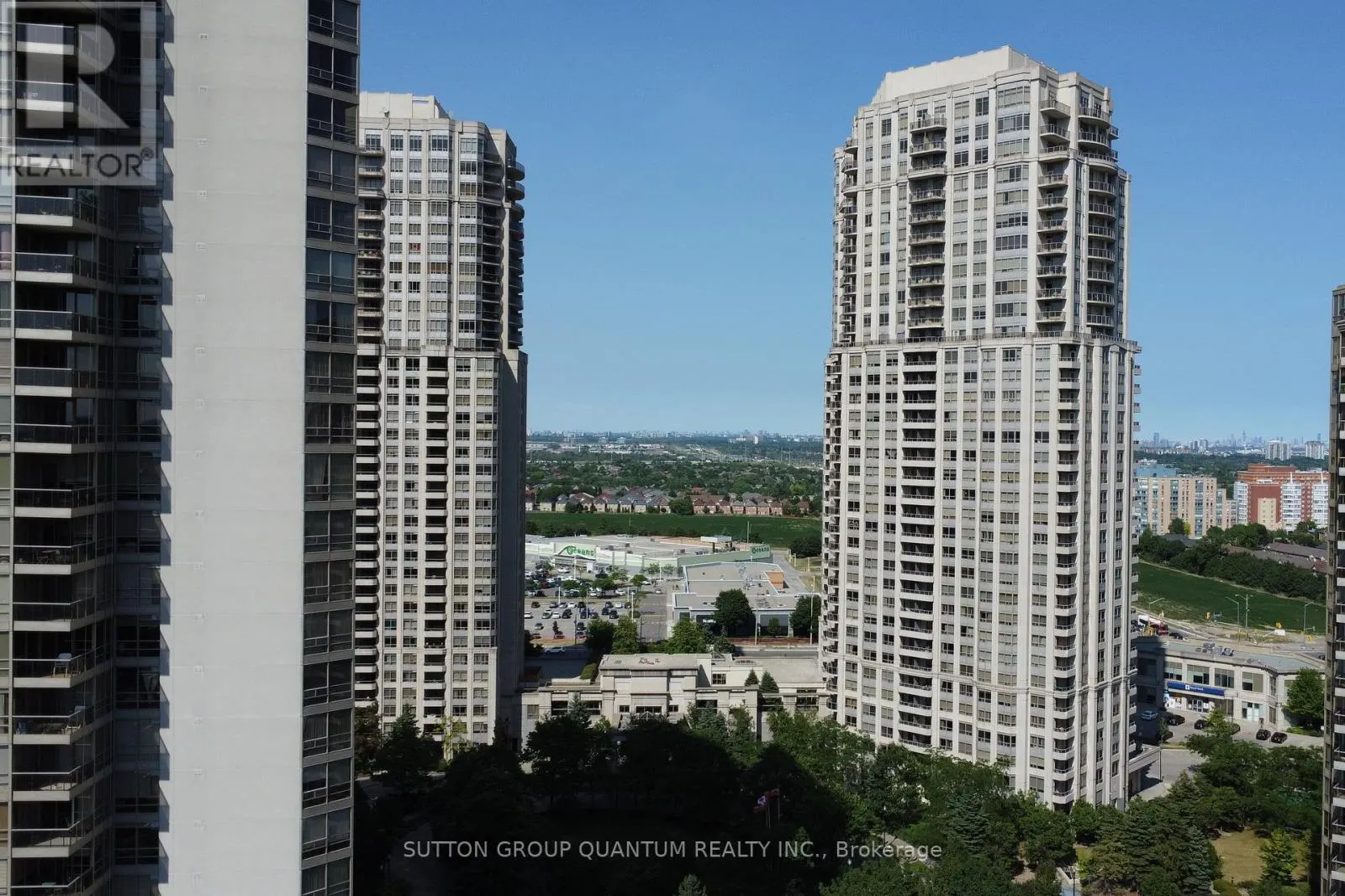 716 - 25 KINGSBRIDGE GARDEN CIRCLE