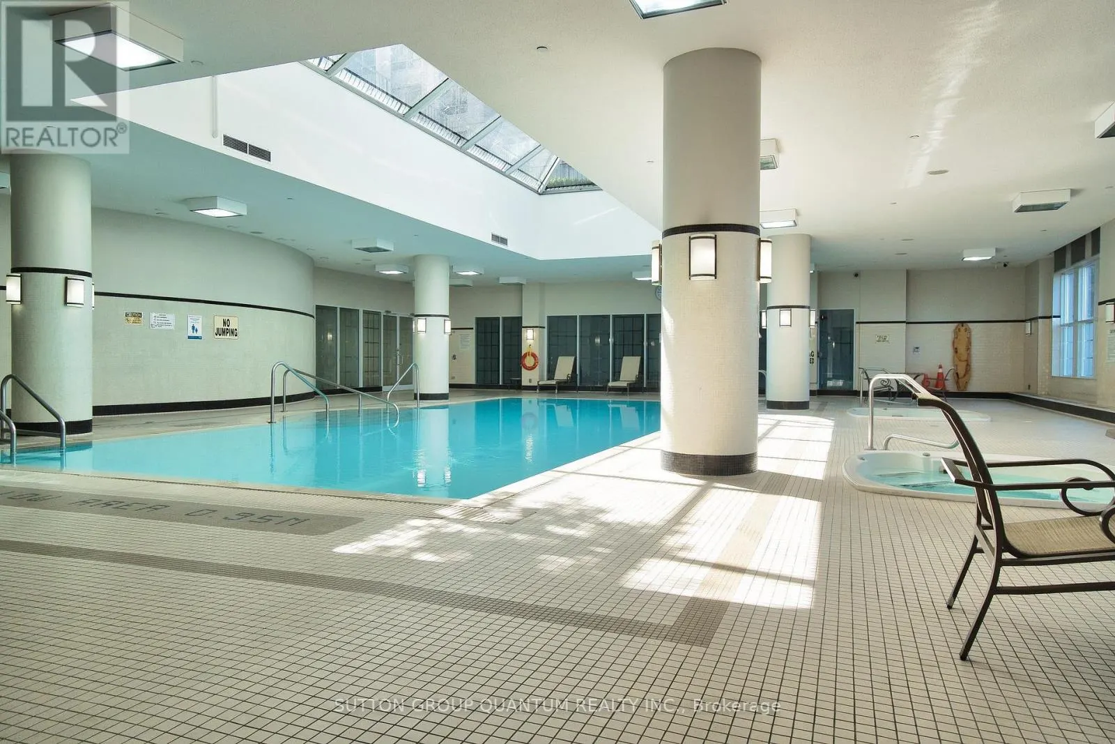 716 - 25 KINGSBRIDGE GARDEN CIRCLE