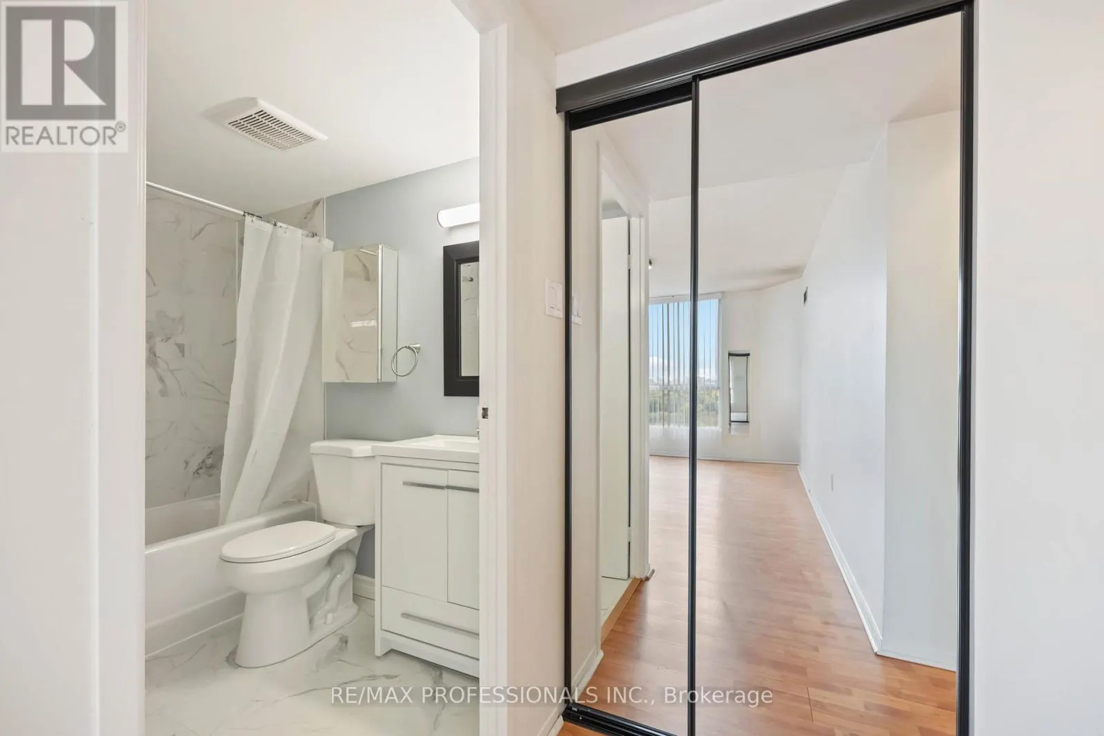 1206 - 3077 WESTON ROAD