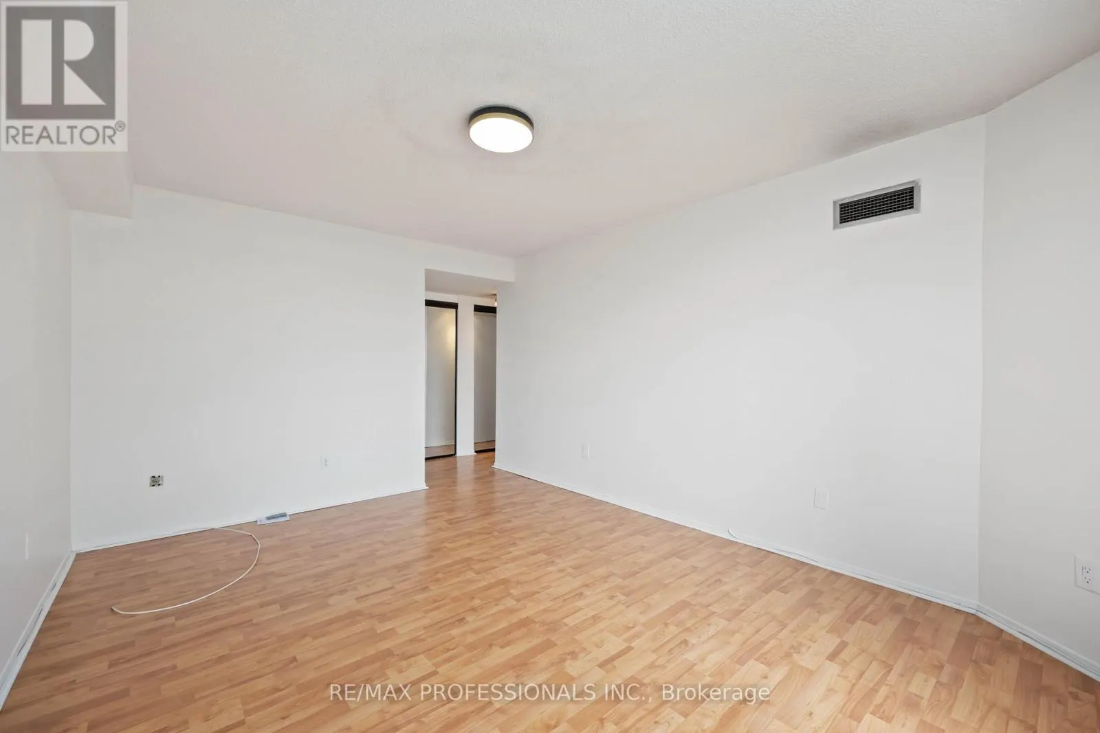 1206 - 3077 WESTON ROAD