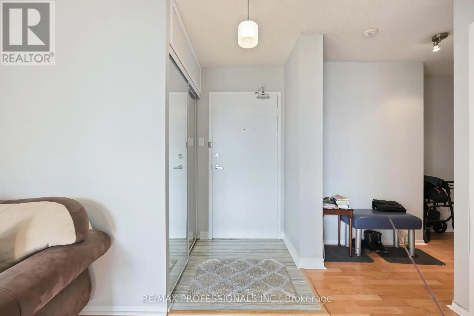 1206 - 3077 WESTON ROAD