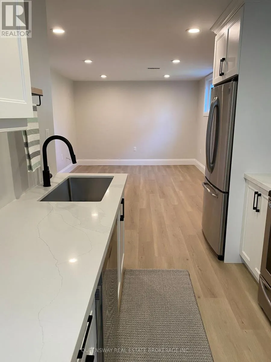 38 EASTVIEW CRESCENT