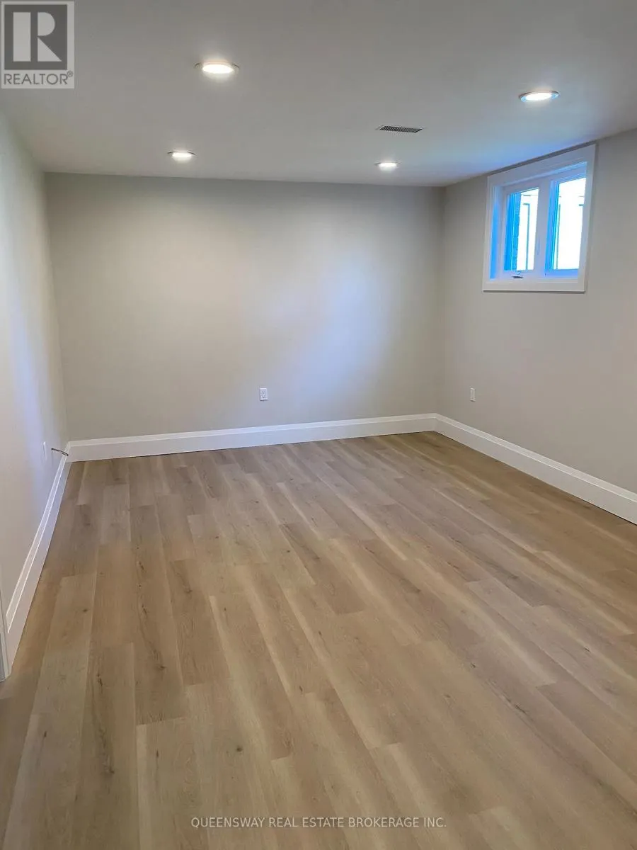 38 EASTVIEW CRESCENT