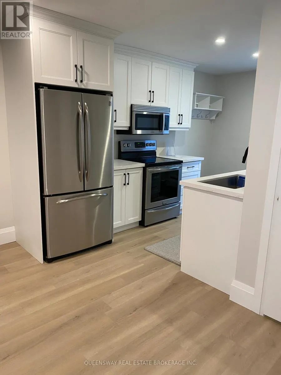 38 EASTVIEW CRESCENT