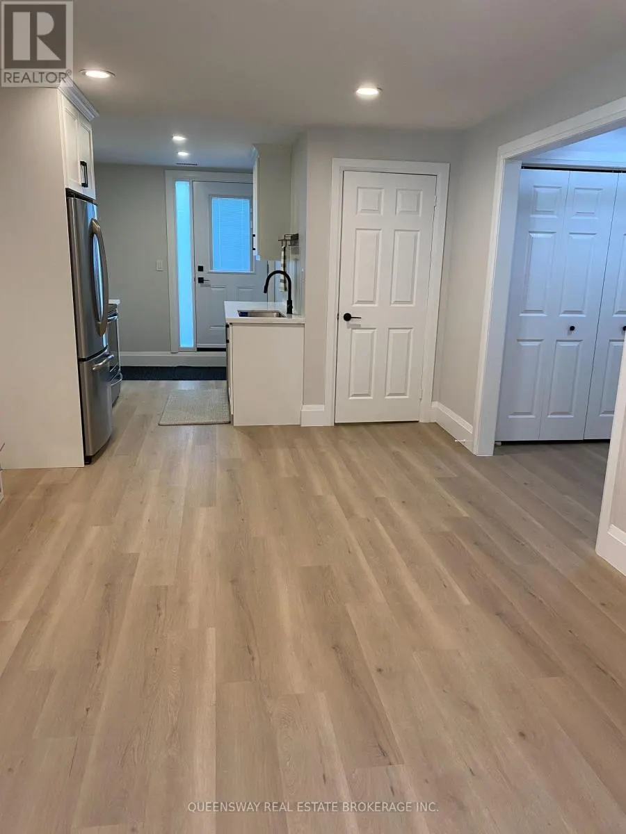 38 EASTVIEW CRESCENT