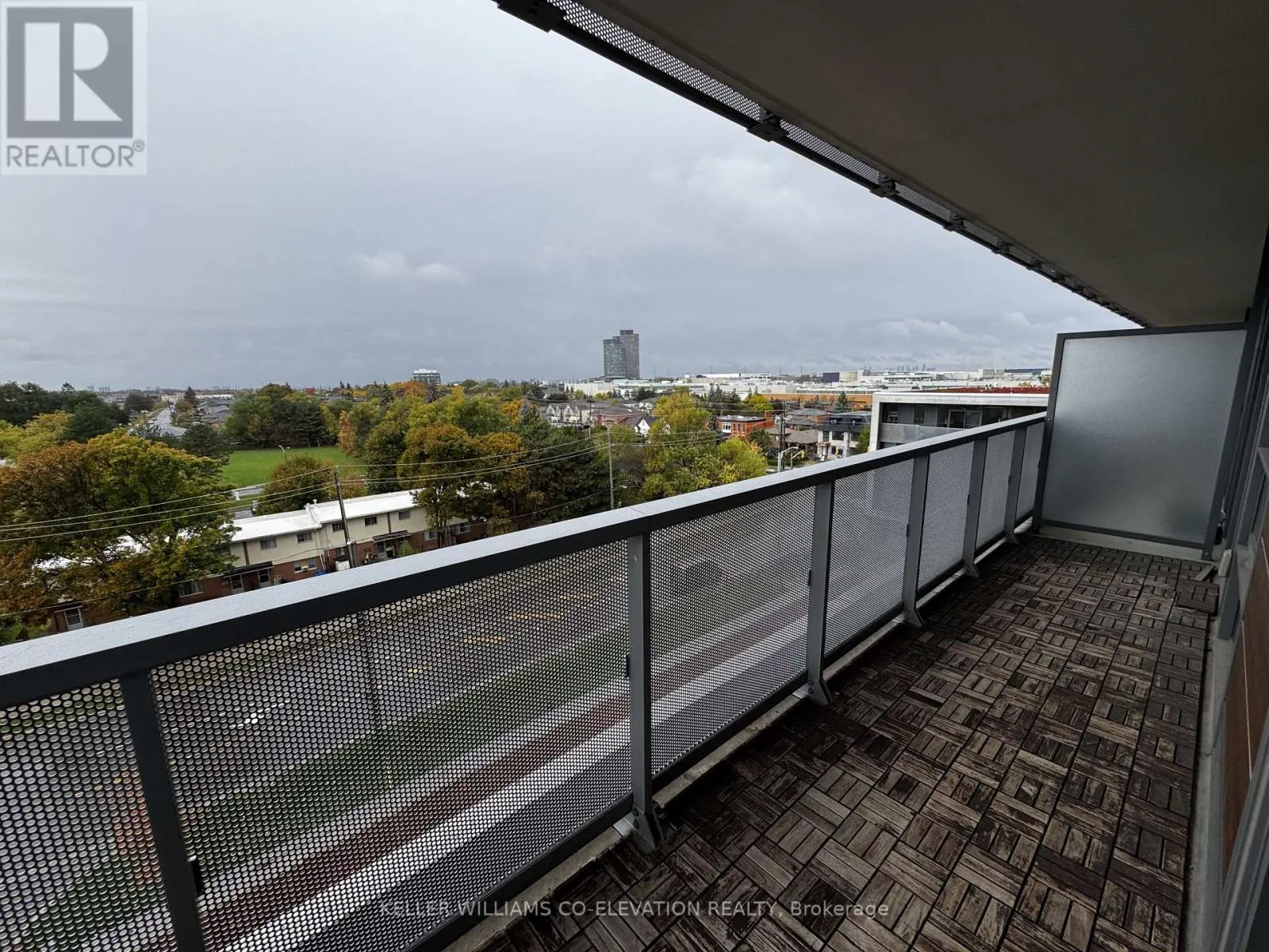 818 - 160 FLEMINGTON ROAD