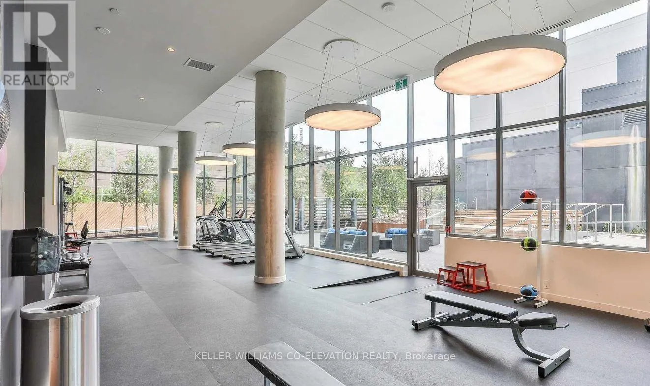 818 - 160 FLEMINGTON ROAD