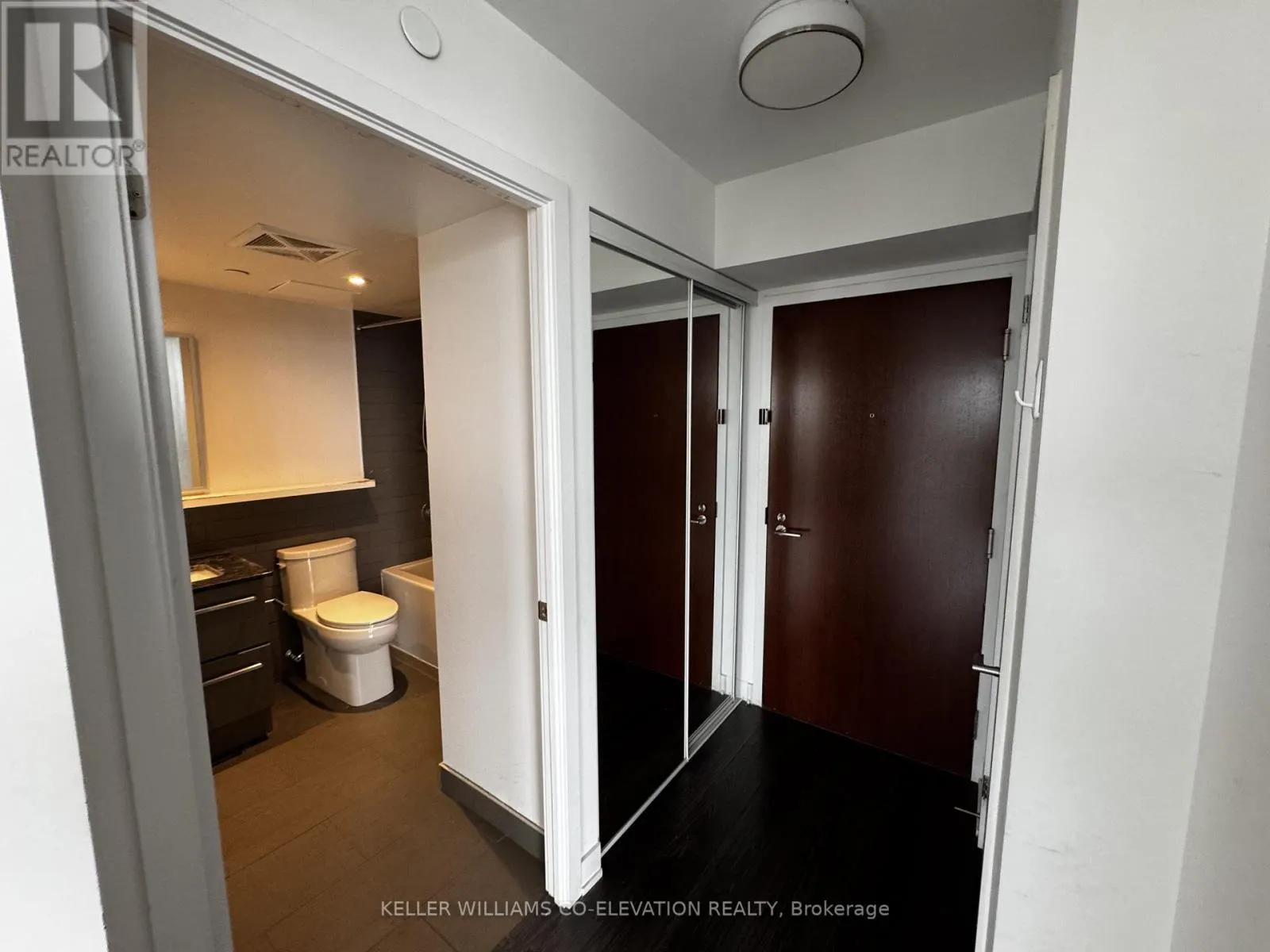 818 - 160 FLEMINGTON ROAD