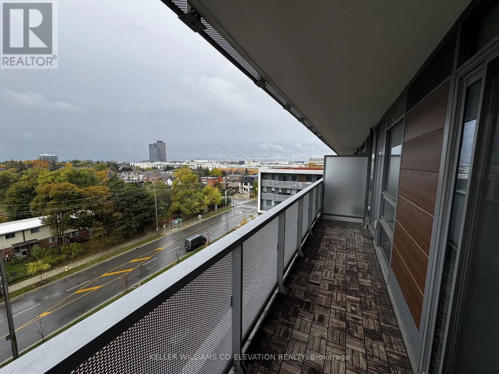 818 - 160 FLEMINGTON ROAD