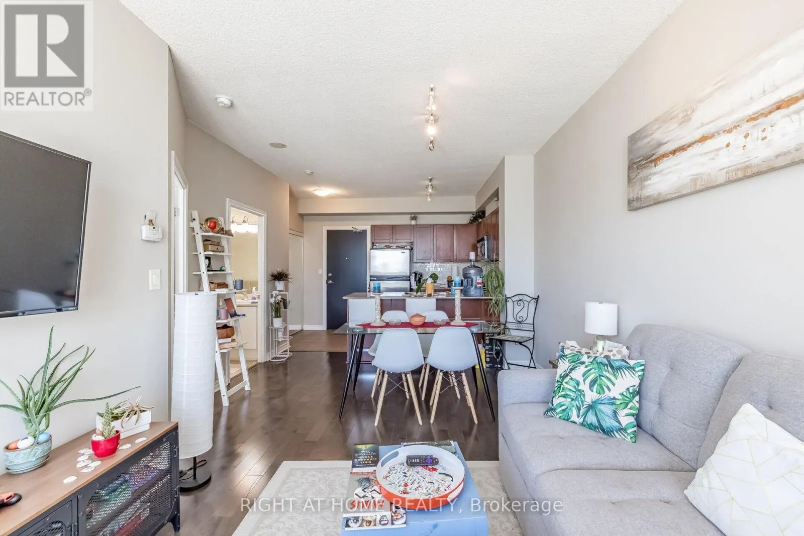 503 - 3504 HURONTARIO STREET