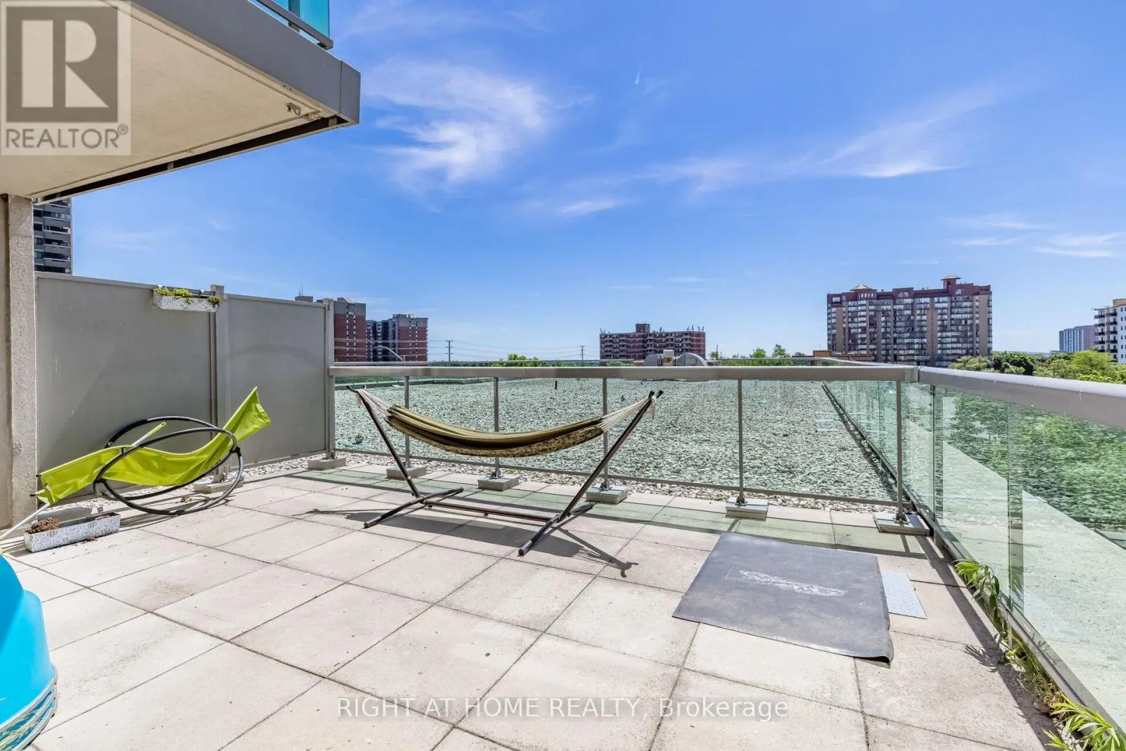 503 - 3504 HURONTARIO STREET