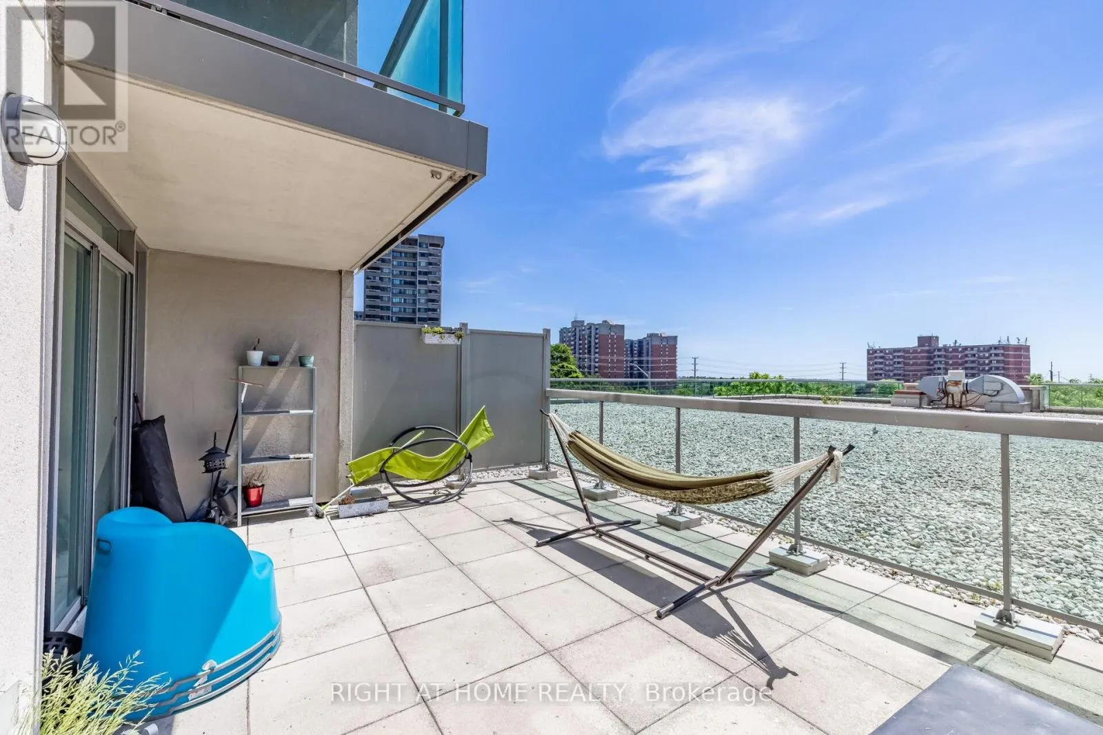 503 - 3504 HURONTARIO STREET