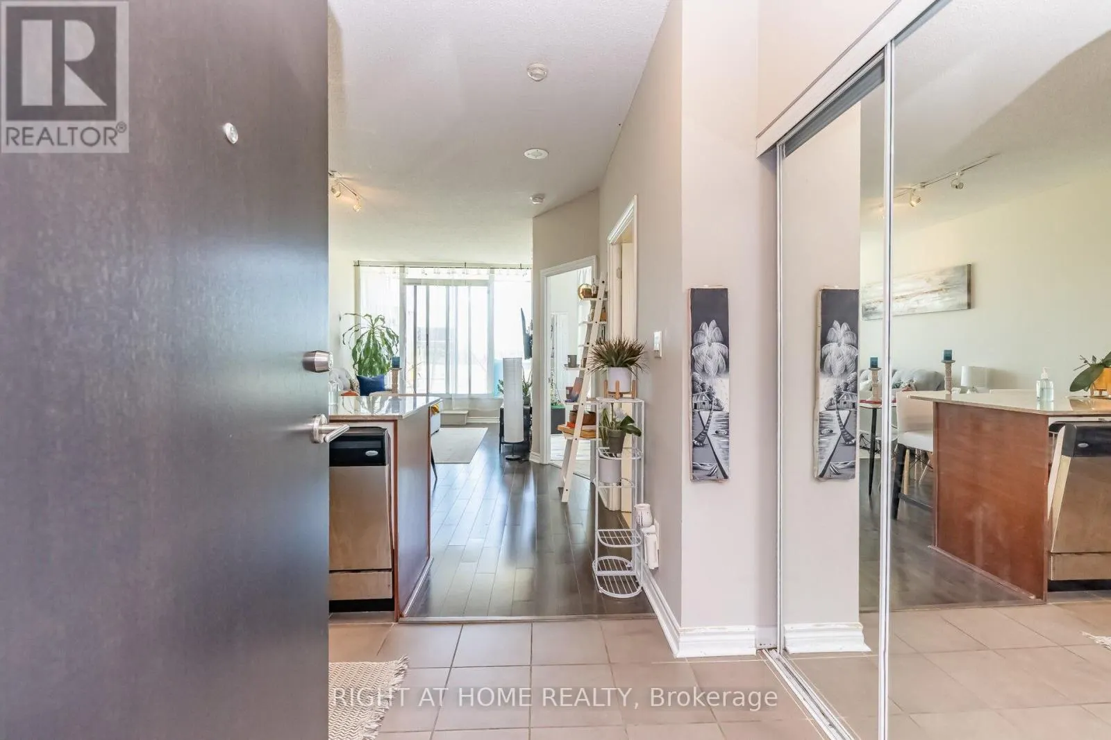 503 - 3504 HURONTARIO STREET