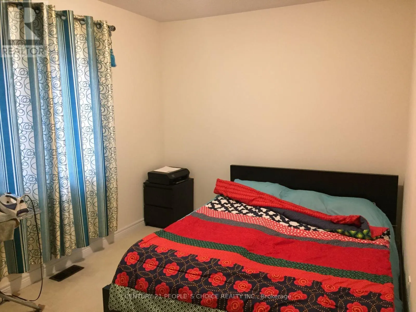 UPPER - 71 BUCHANAN CRESCENT