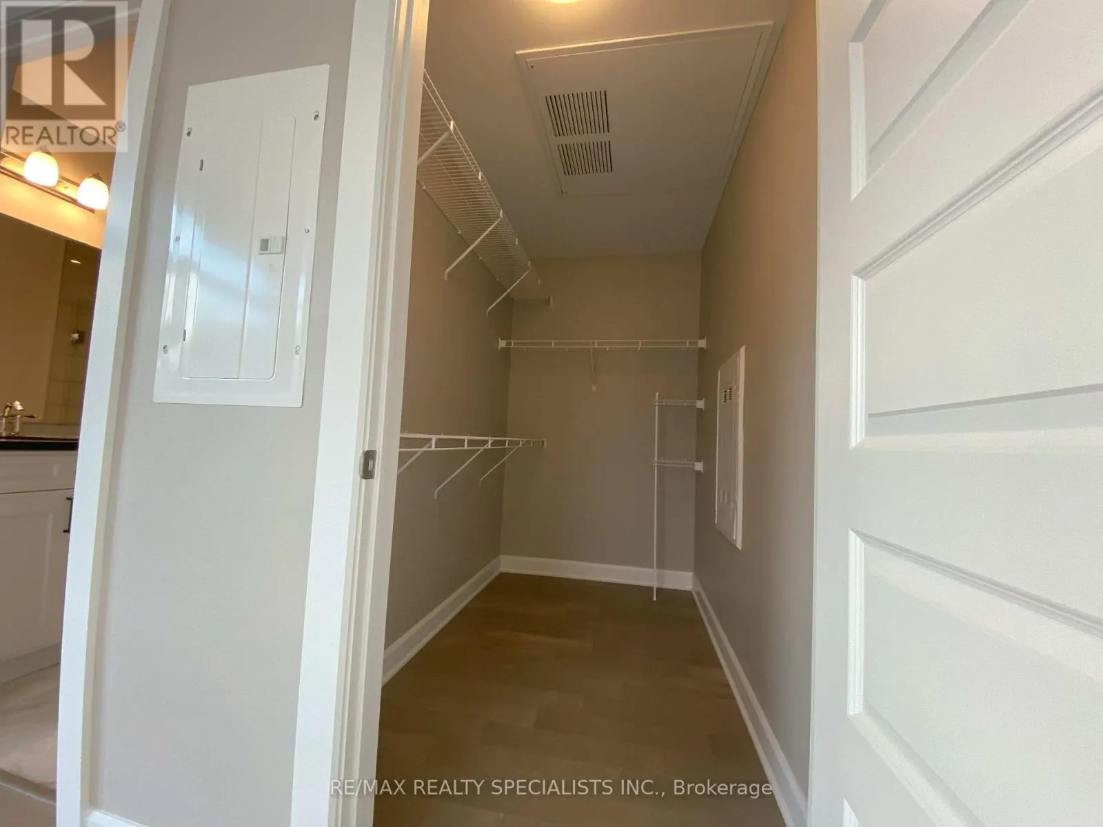 407 - 460 GORDON KRANTZ AVENUE