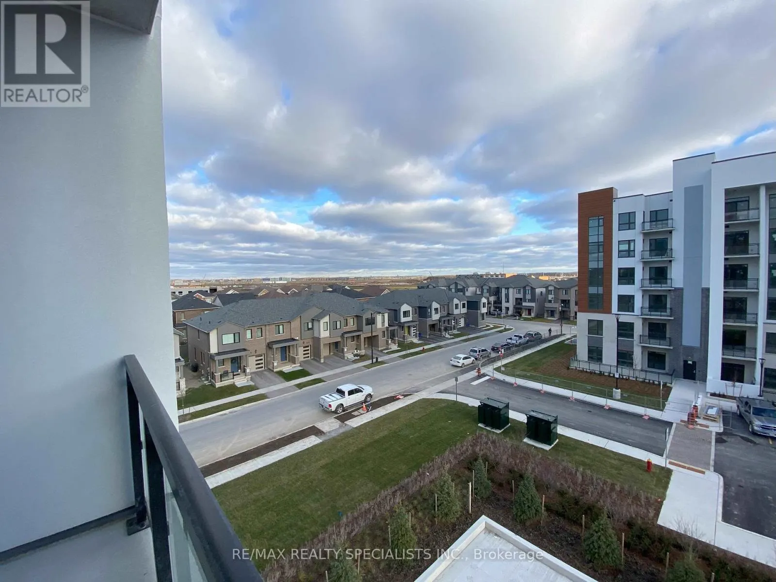 407 - 460 GORDON KRANTZ AVENUE