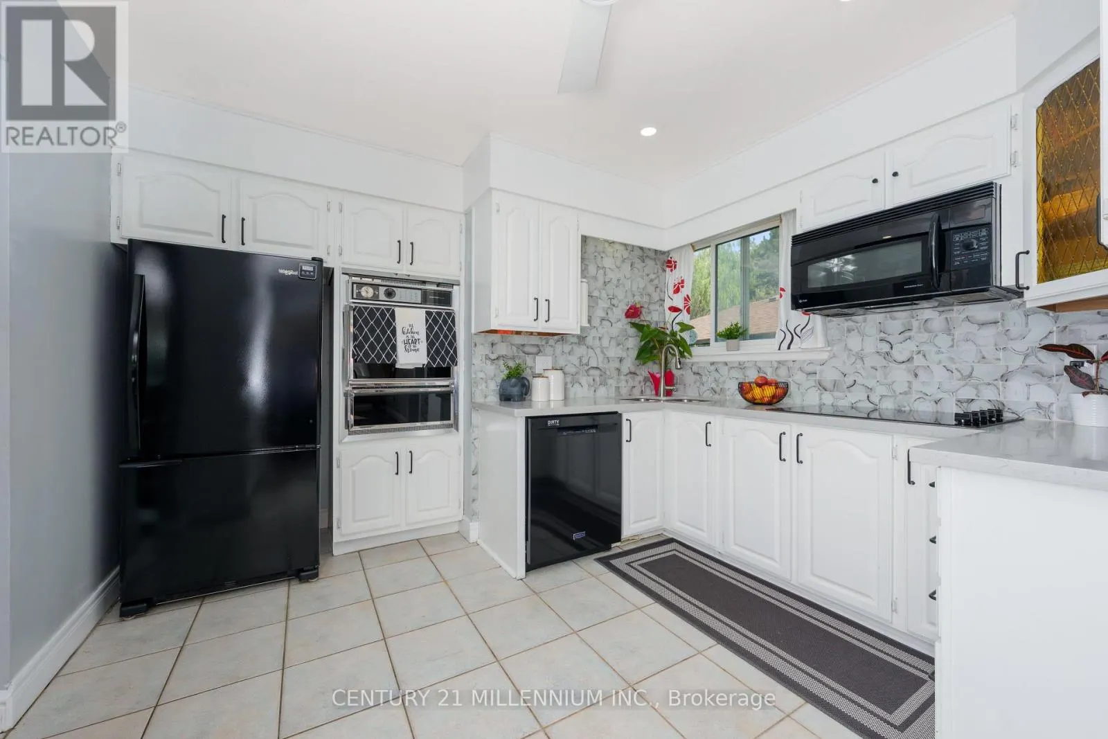 20 DUNBLAINE CRESCENT