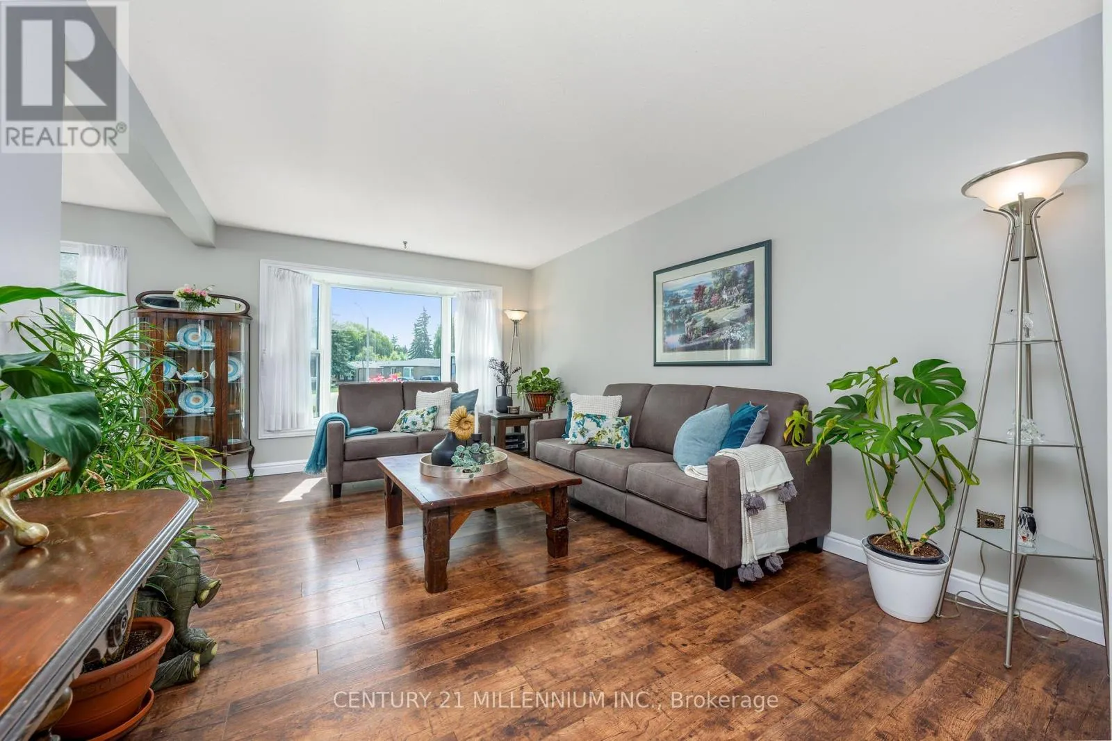 20 DUNBLAINE CRESCENT