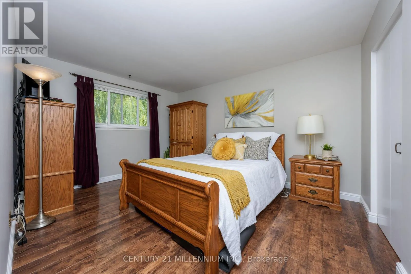 20 DUNBLAINE CRESCENT