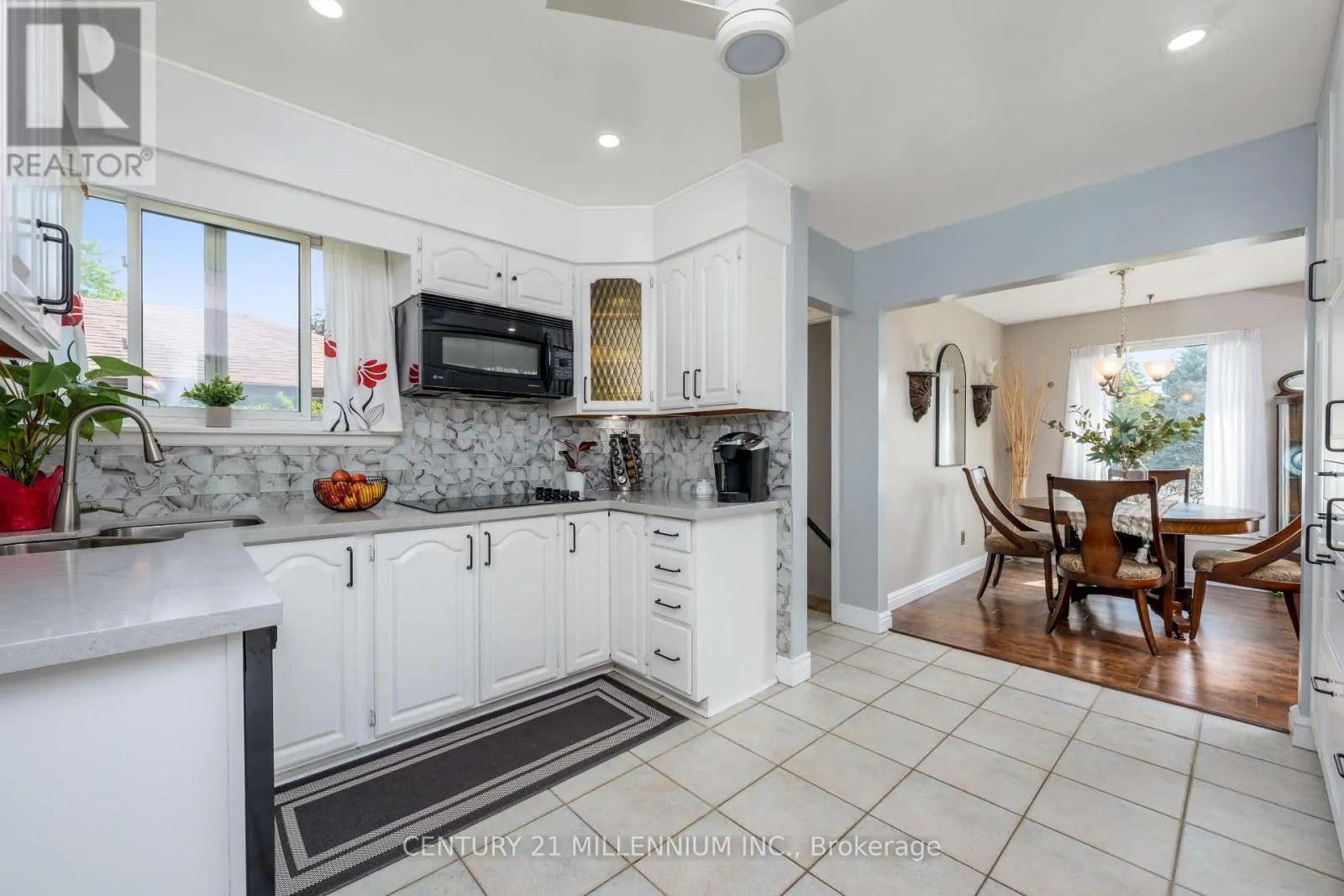 20 DUNBLAINE CRESCENT