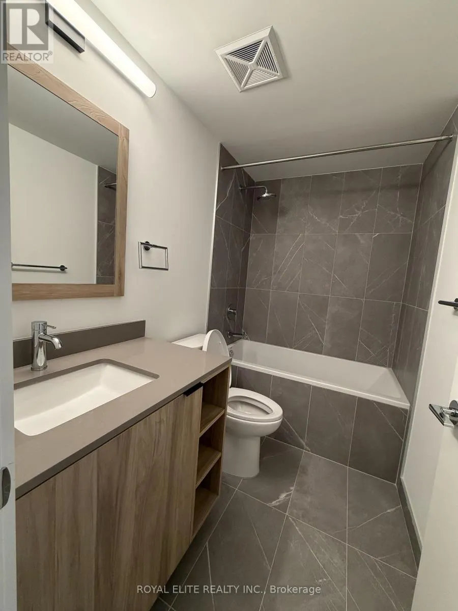 513 - 1037 THE QUEENSWAY