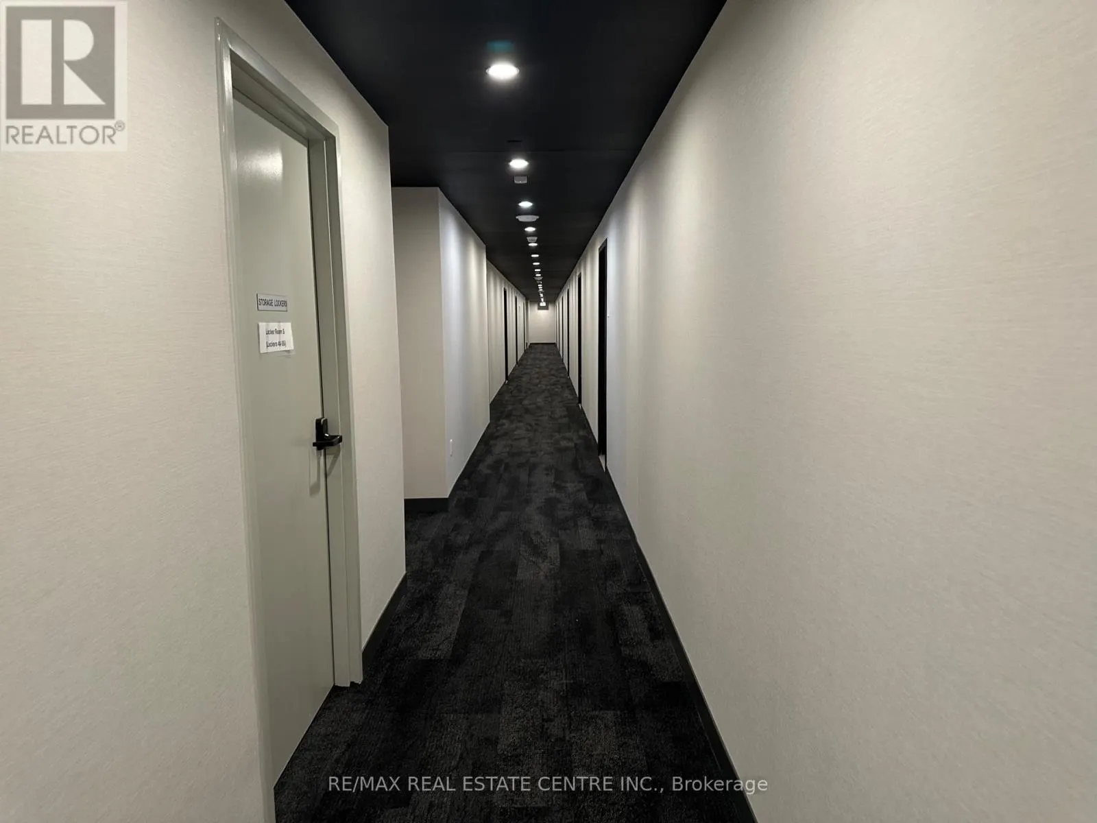 318 - 1037 THE QUEENSWAY