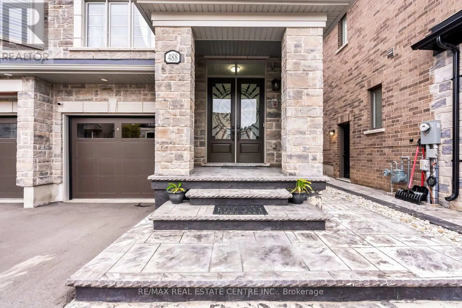 488 PARENT PLACE STREET